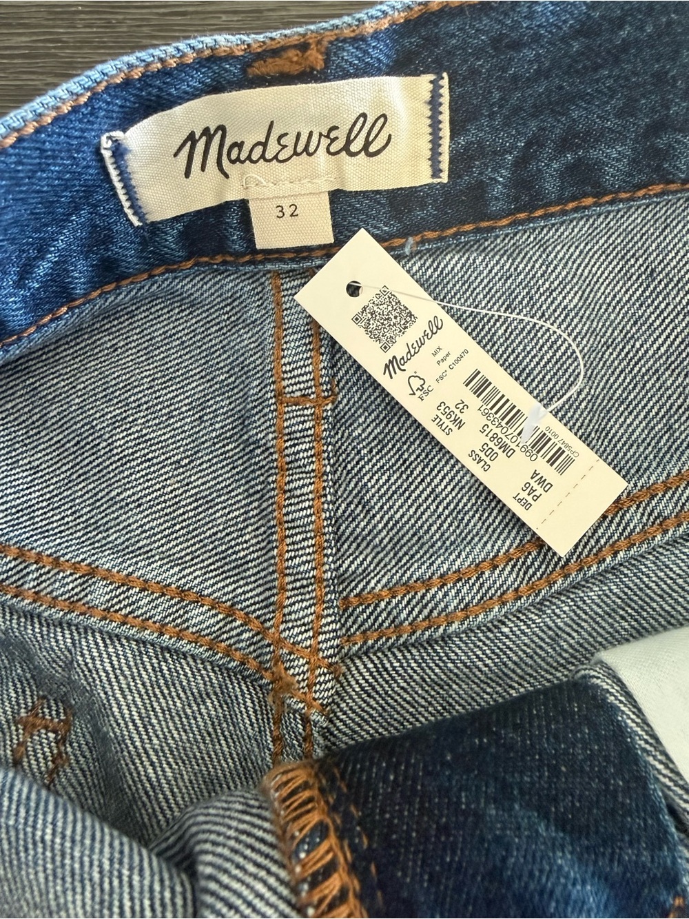 Madewell Bermuda Jean Shorts in Deardorff Wash - Picture 7 of 11